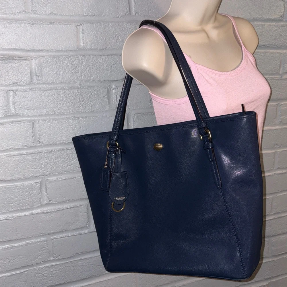 💙 Coach Peyton Leather Shoulder Bag/Purse in Dark Blue/Gold - Picture 16 of 16